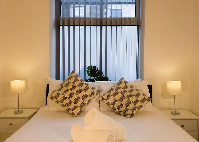 Plenty Of Parking Available; 3 Bedroom Apartment By Property Promise