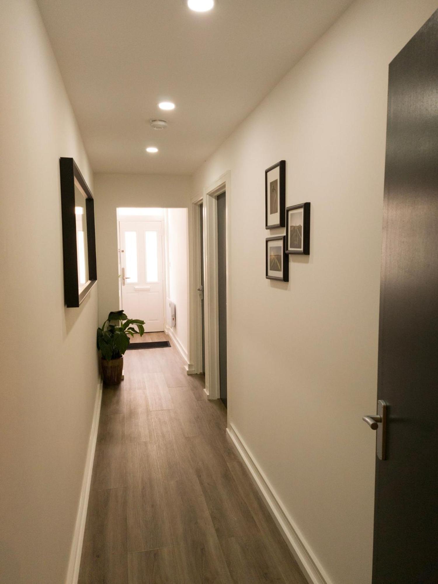 Apartment Plenty Of Parking Available; 3 Bedroom By Promise Cardiff